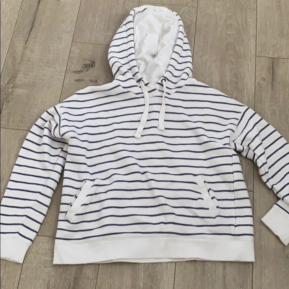 Girl’s Roxy Pullover Hoodie with Front Pocket